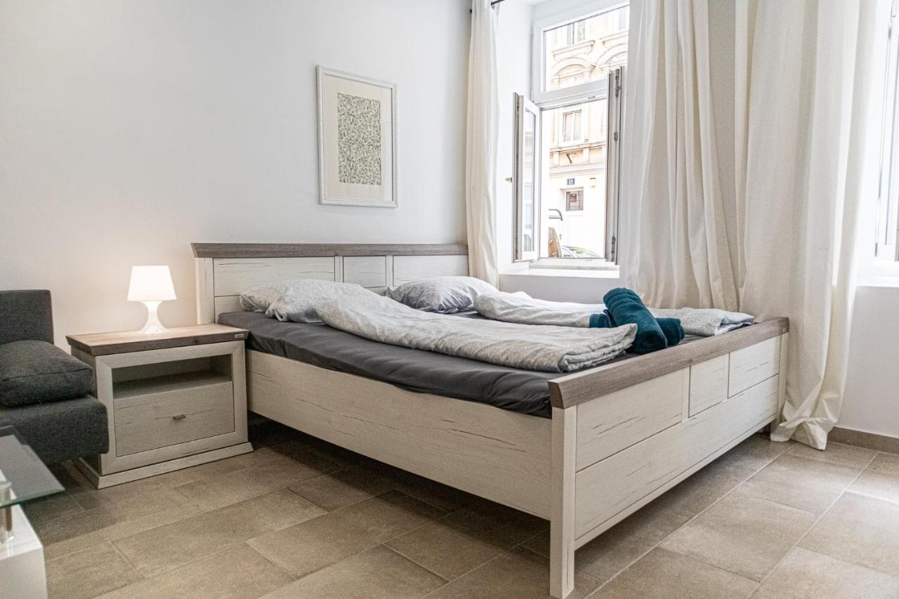 9 Min From City Center - Lovely Studio Near U1 Reumannplatz Вена Экстерьер фото